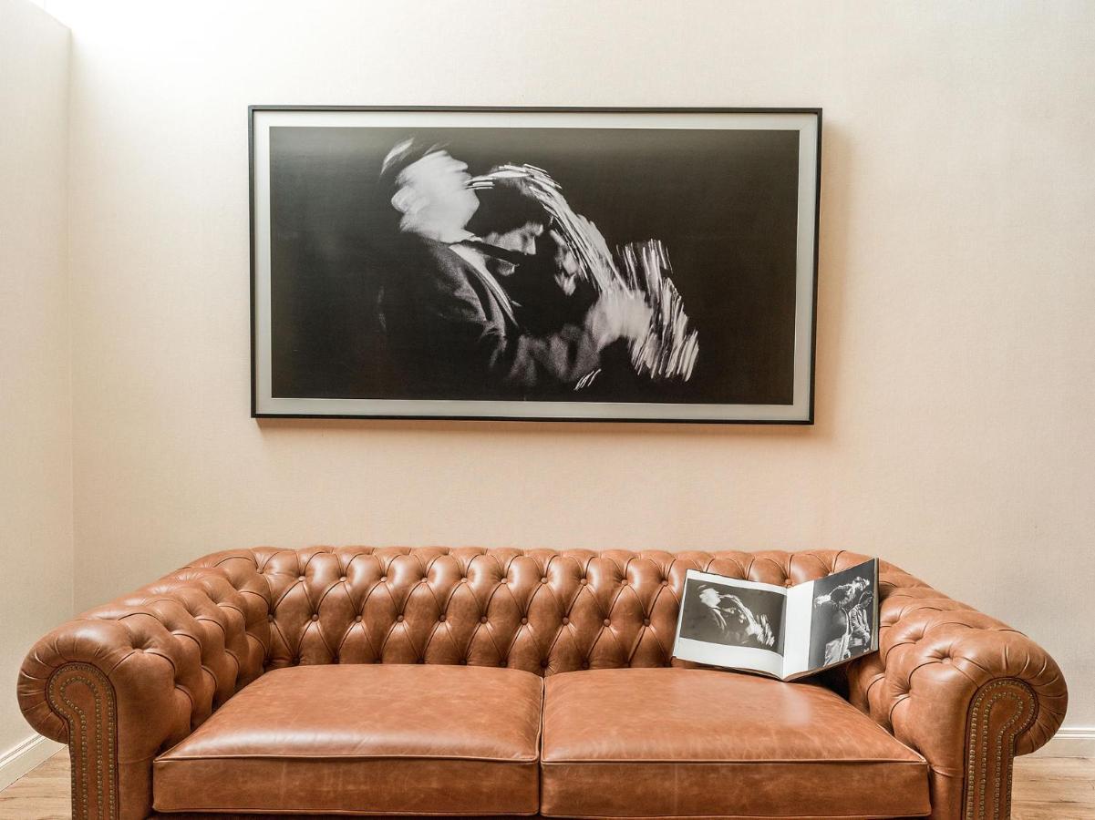 Melia Recoleta Plaza Hotel Буенос-Айрес Екстер'єр фото A photograph of a photograph